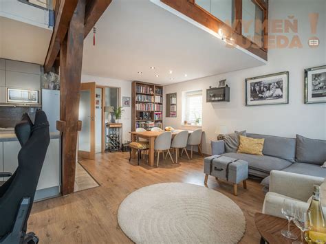 Ilustračná fotografia rodinného domu so záhradou