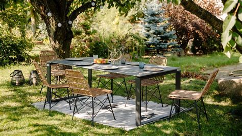 Záhradné posedenie v stredomorskom štýle