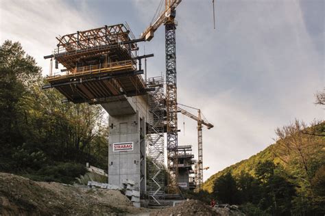 Proces betonáže nosnej konštrukcie mosta