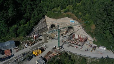 Vstup do Čremošnianskeho tunela