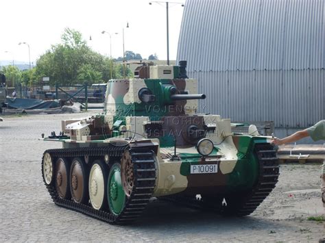 Historický tank LT vzor 38 v Múzeu SNP