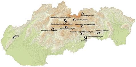 Mapa regiónu s vyznačenou polohou Kriváňa a Detvy