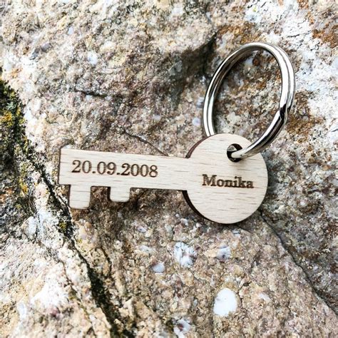 Ilustrácia bytu s kľúčom a dokumentmi