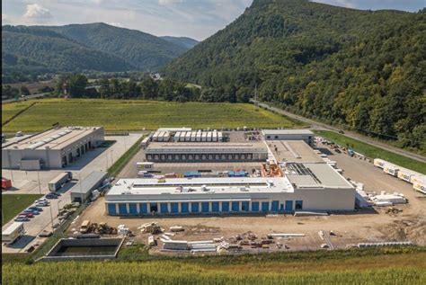 Logistický park s modernými halami