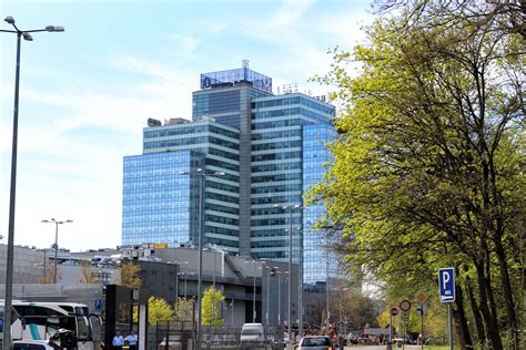 Moderná kancelárska budova Aupark Tower v Bratislave