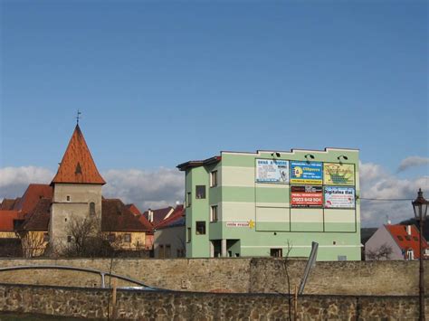 Prešov - pohľad na starý panelový dom