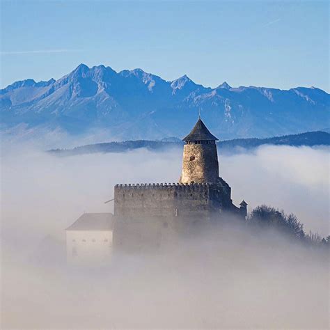 Panoráma Pribyliny s Tatrami v pozadí