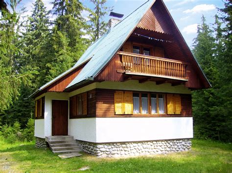 horská chata v lese