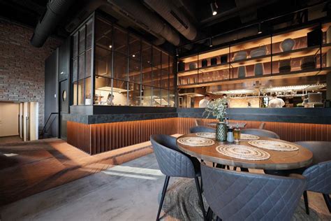 Interiér reštaurácie s pivom