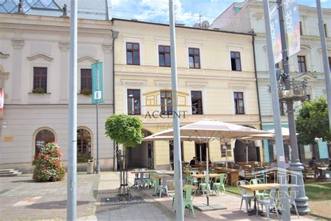 Historická budova v centre Martina s kancelárskymi priestormi