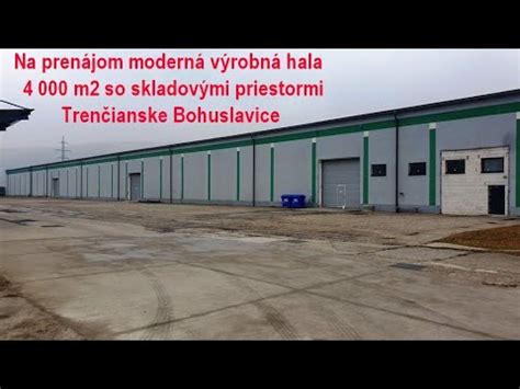 Moderná priemyselná hala so skladovacími a výrobnými priestormi