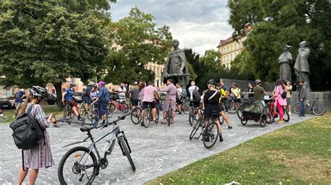 Ľudia jazdiaci na bicykloch v Kodani