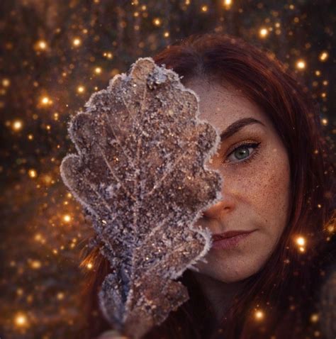 Detail architektonického prvku s motívom čerešňového kvetu v projekte Čerešne