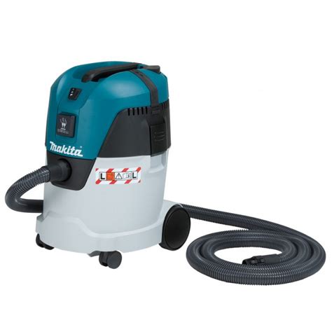 Priemyselný vysávač Makita VC 4210 L v akcii na stavbe