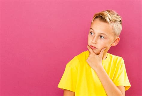 Ilustrácia otáznikov a symbolu otázky