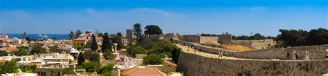 Panoráma mesta Rhodos s hradbami