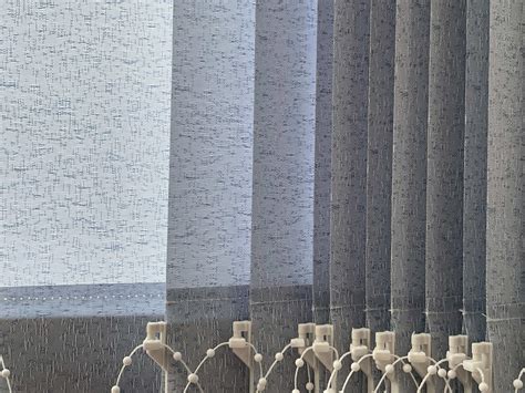 Moderné vertikálne žalúzie s textúrou látky