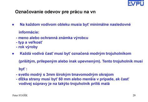Infografika zobrazujúca hierarchiu bezpečnostných predpisov pre prácu na streche
