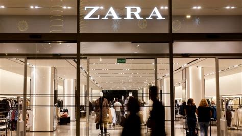 Interiér vlajkovej predajne Zara v Auparku
