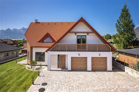 Moderný rodinný dom s výhľadom na Tatry